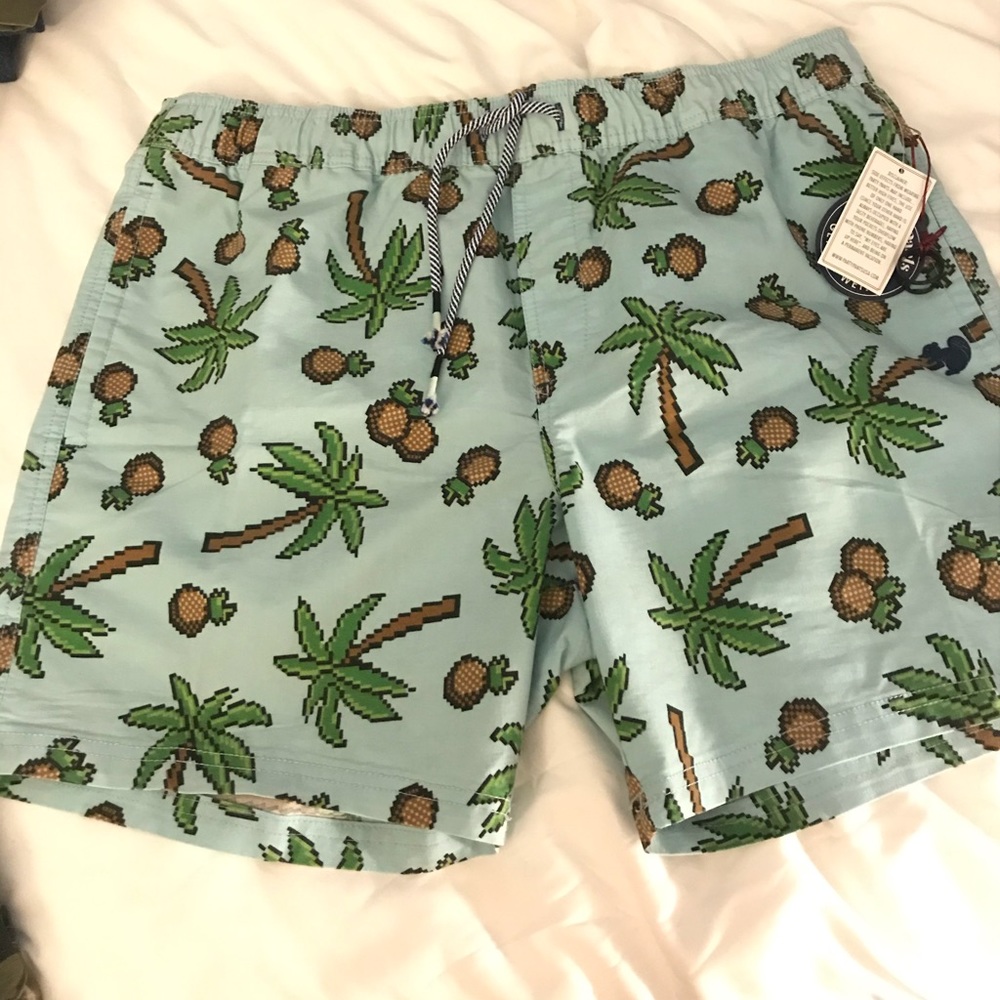 PARTY PANTS
TREEZ SHORT: XL Blue